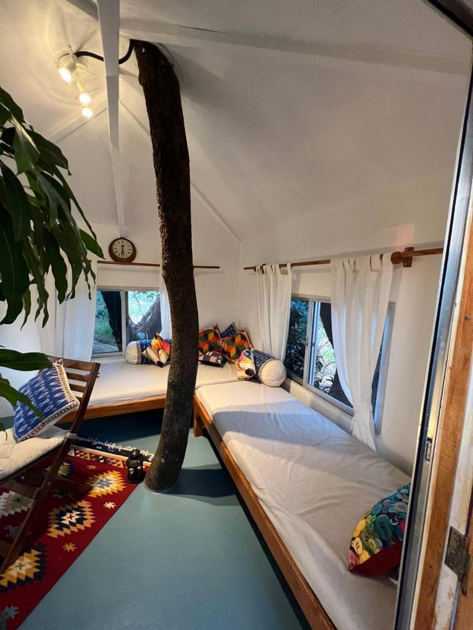 Mars Jungle Adventure Stud Farm With Private Jacuzzi Villa Narsinge ห้อง รูปภาพ